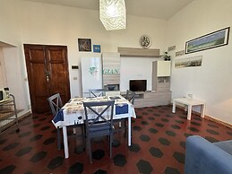 5 Beds in a Prestigious Villa-rif Leccio