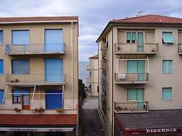 Central Area Close to the Beach-rif Franco