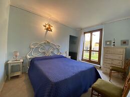 Apartment in Villa With Garden-rif Gioco