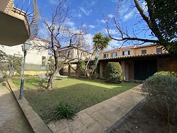 Apartment in Villa With Garden-rif Gioco