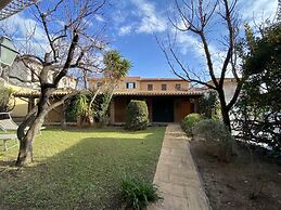 Apartment in Villa With Garden-rif Gioco