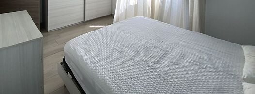 3 Room Apartment Sleeps 5 IN THE Acquaviva Area-rif Sera