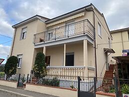 4 Beds in Acquaviva Area-rif Prate