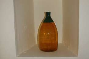 Courtyard Cottage With hot tub and Walled Garden