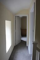 Secluded Cottage With hot tub