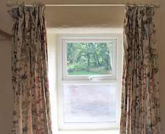 Secluded Cottage With hot tub