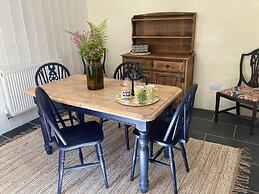 Secluded Cottage With hot tub