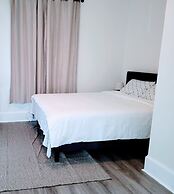 Walk to Duke Campus 1 Bedroom in Trinity Park