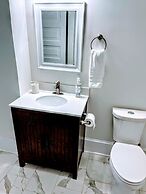 Walk to Duke Campus 1 Bedroom in Trinity Park