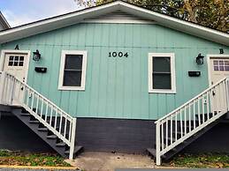 Renovated 2 Bed Walltown Home Walk to Duke B