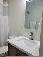 Renovated 2 Bed Walltown Home Walk to Duke B