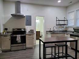 Walk to Duke Campus 1 Bedroom in Trinity Park