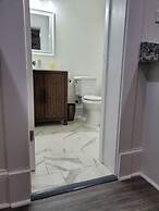 Walk to Duke Campus 1 Bedroom in Trinity Park