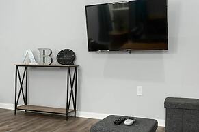 Recently Renovated Chic Durham Farmhouse