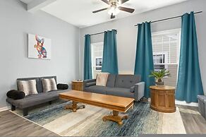 Recently Renovated Chic Durham Farmhouse