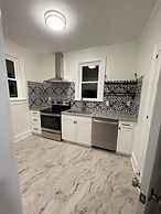 Renovated 1 Bedroom in Forest Hills - B