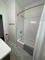 Renovated 1 Bedroom in Forest Hills - B