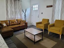 Renovated 2 Bed Walltown Home Walk to Duke A