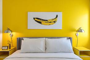 Dual Bachelor Pads w Rooftop Lounge Games Sleeps 26 5 Min to Broadway