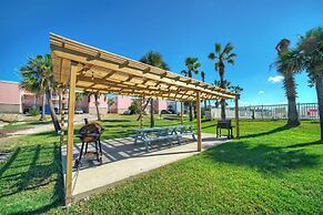 2 Condos in Beachfront Complex Pool Pickleball Bubbly Blew Seaside Ble