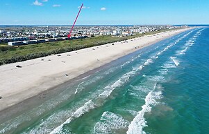 2 Condos in Beachfront Complex Pool Pickleball Bubbly Blew Seaside Ble