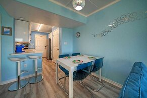 2 Condos in Beachfront Complex Pool Pickleball Bubbly Blew Seaside Ble