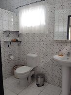 Roche Kerlan Apartments