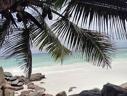 Roche Kerlan Apartments