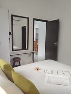 Roche Kerlan Apartments