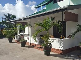 Roche Kerlan Apartments