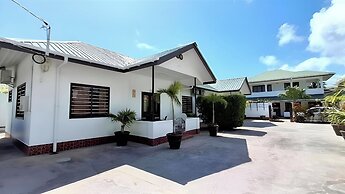 Roche Kerlan Apartments