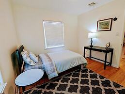 Convinient Location in Los Angeles