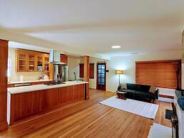 Convinient Location in Los Angeles