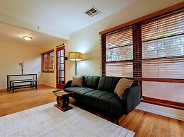 Convinient Location in Los Angeles