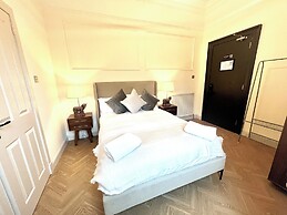 Allandale ApartHotel