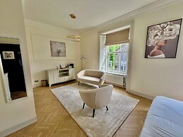 Allandale ApartHotel