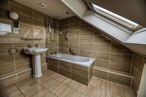 Allandale ApartHotel