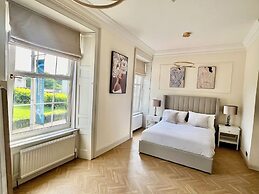 Allandale ApartHotel