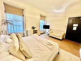 Allandale ApartHotel