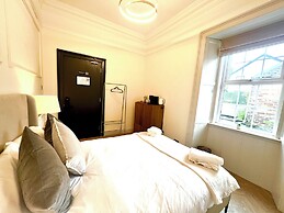 Allandale ApartHotel