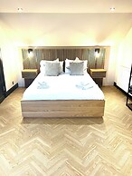 Allandale ApartHotel