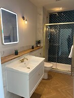 Allandale ApartHotel