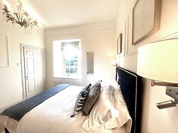 Allandale ApartHotel