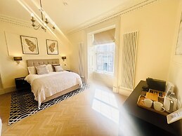 Allandale ApartHotel