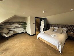 Allandale ApartHotel