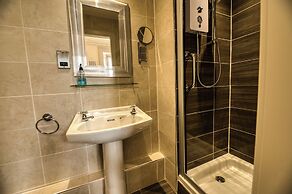 Allandale ApartHotel