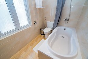 Wecozy Hanoi - Railway Side, The Old Quarter