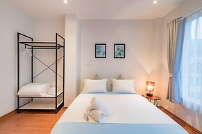 Wecozy Hanoi - Railway Side, The Old Quarter