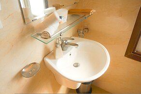 Wecozy Hanoi - Railway Side, The Old Quarter