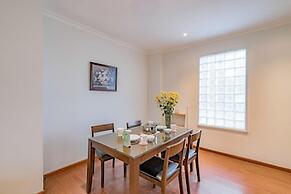 Wecozy Hanoi - Railway Side, The Old Quarter